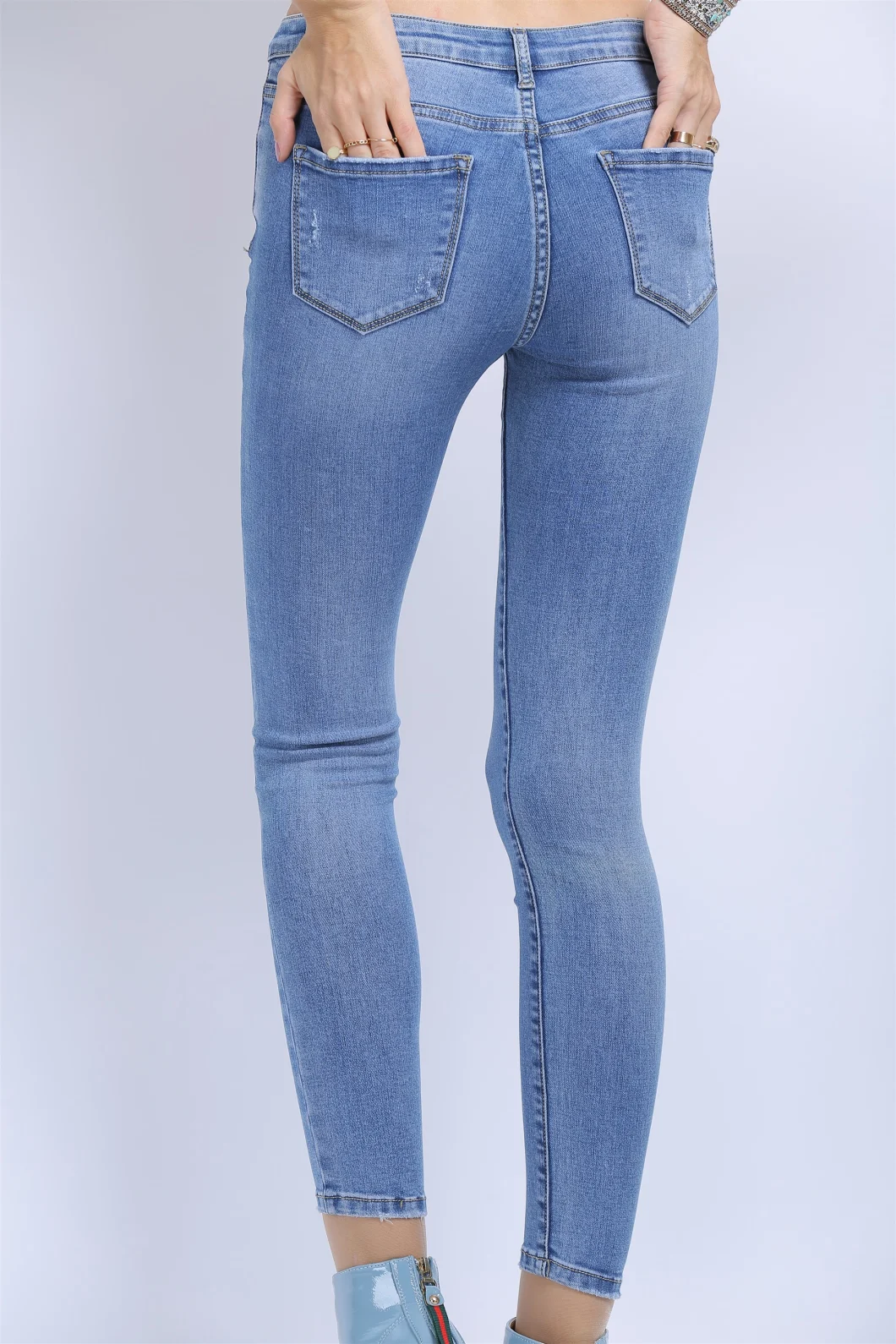 Ladies Low Waist Skinny Fit Denim Trousers with Multi Grinding